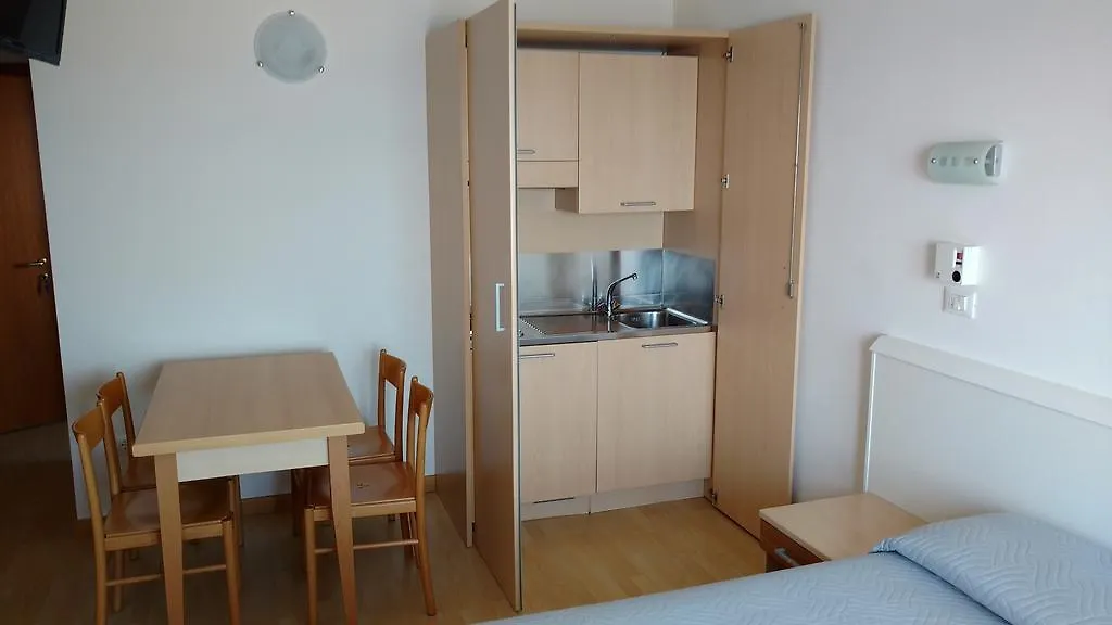 Hotel La Brezza frontemare Lido di Jesolo