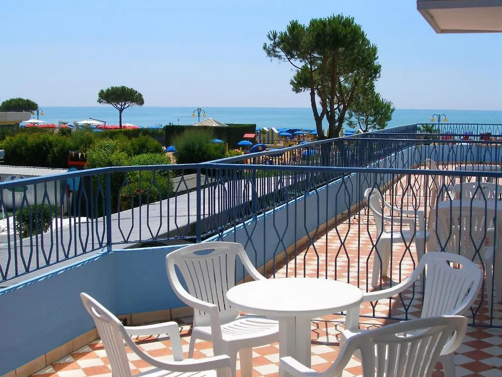 ***  Hotel La Brezza Frontemare Jesolo Italie