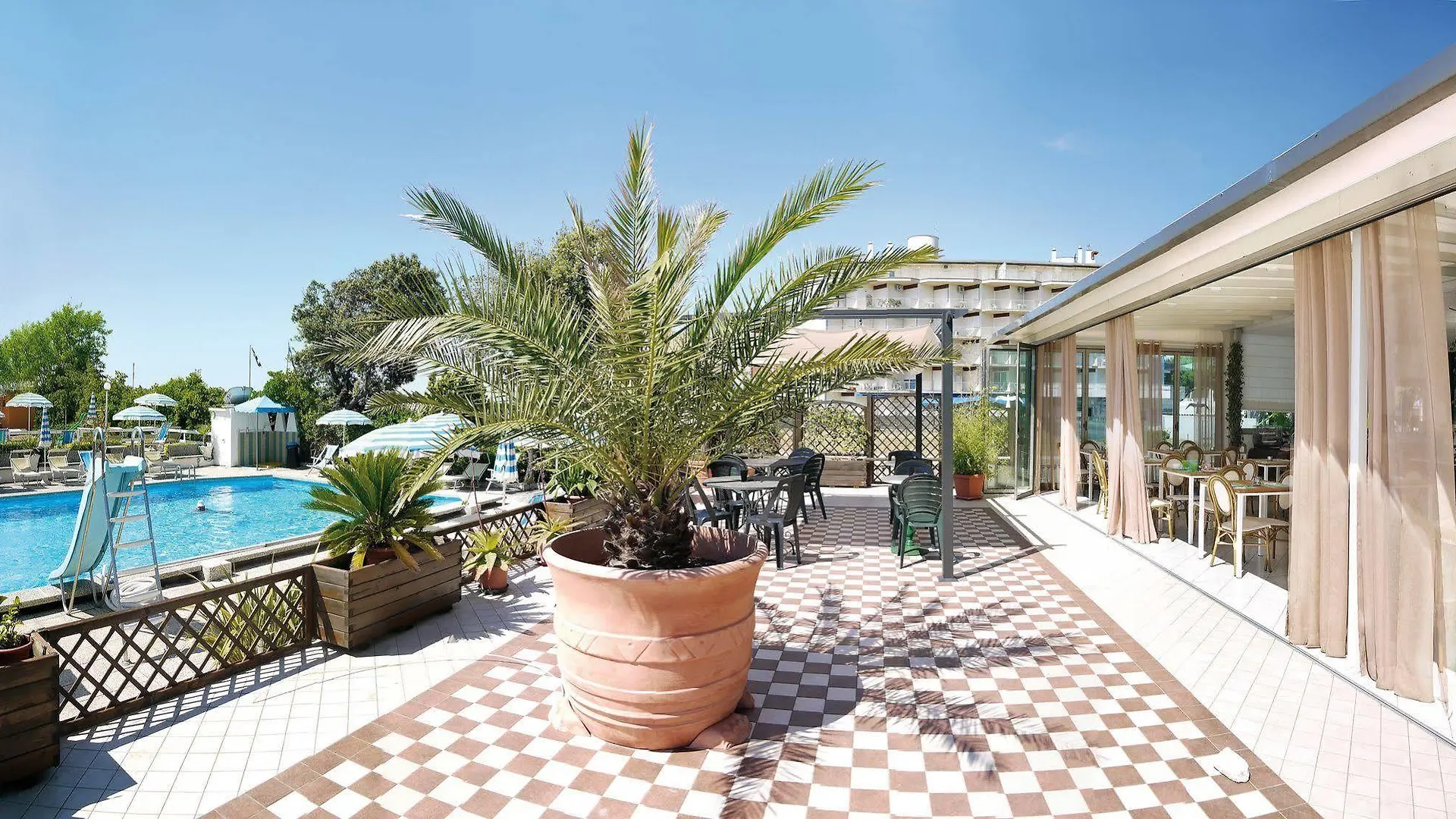 Hotel La Brezza Frontemare Jesolo