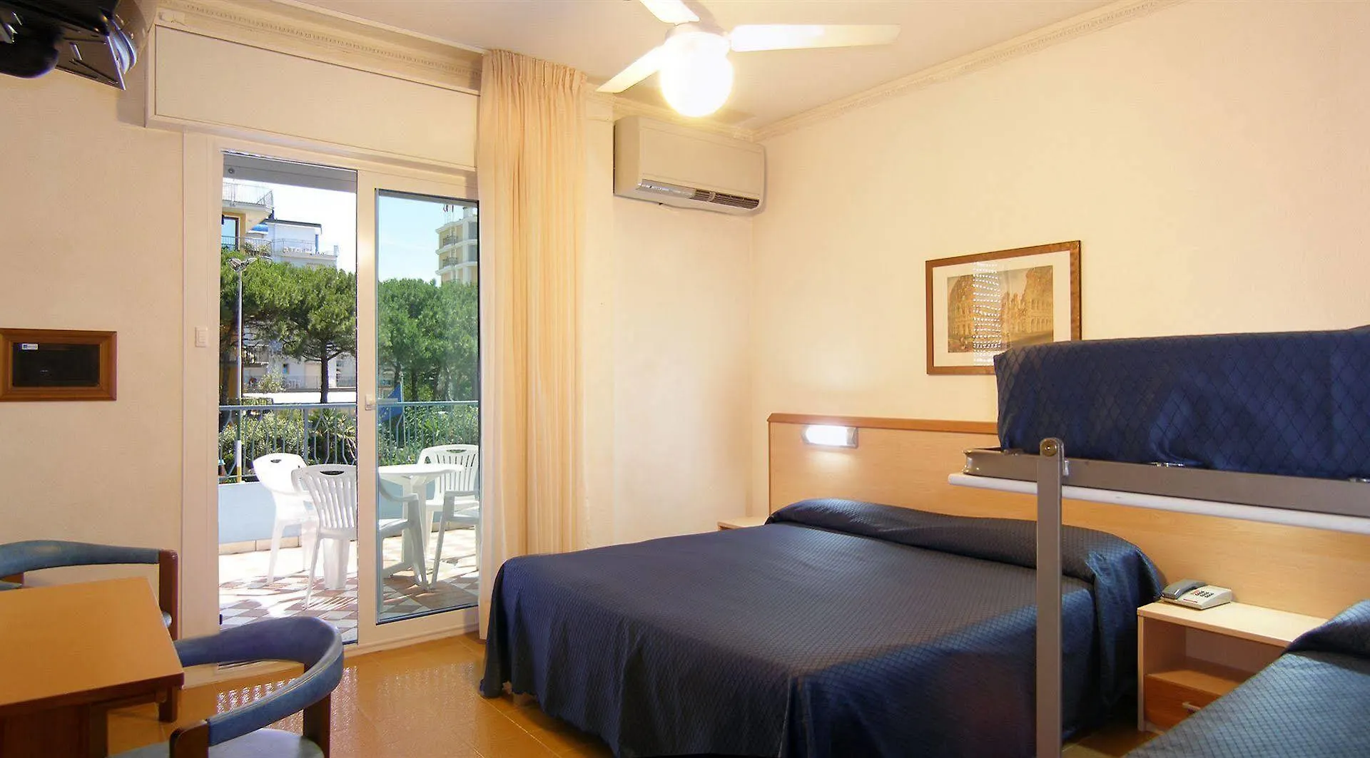 Hotel La Brezza frontemare Lido di Jesolo
