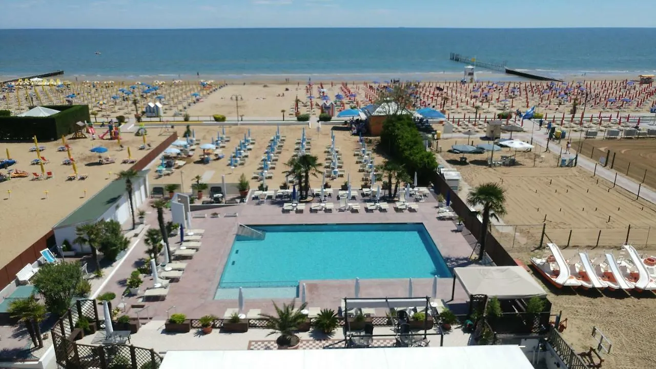 Hotel La Brezza frontemare Lido di Jesolo